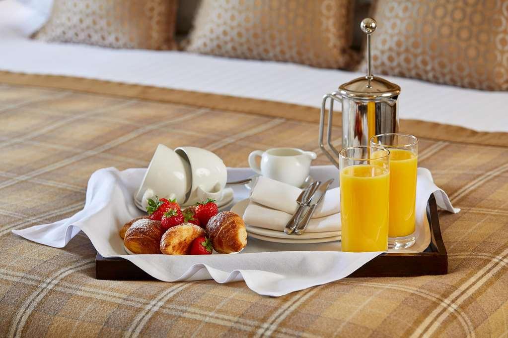 Macdonald Hill Valley Hotel, Spa & Golf Resort Whitchurch  Værelse billede